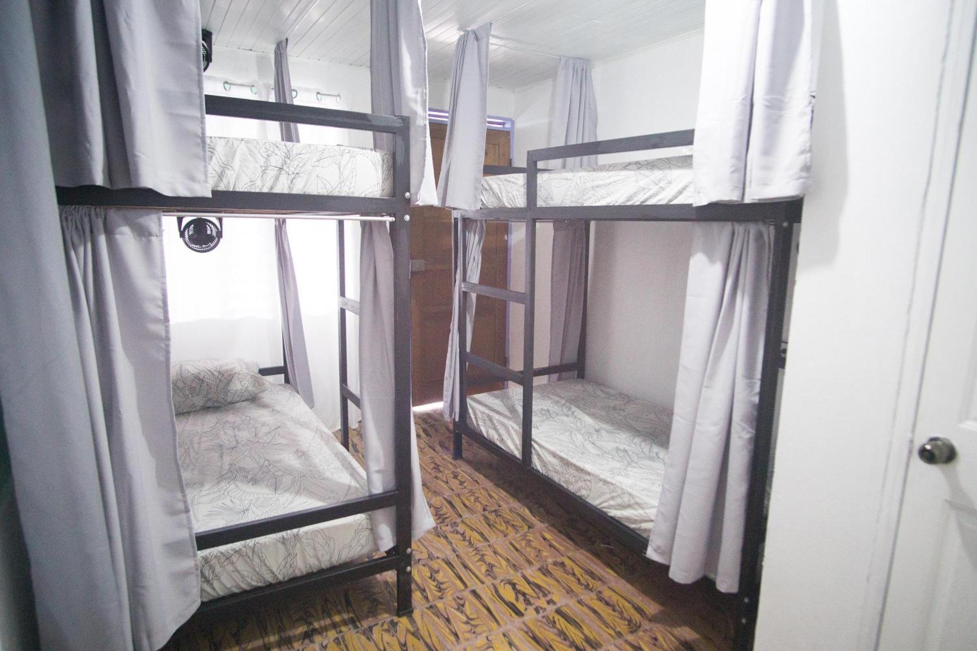 Pura Vibra Hostel La Fortuna Quarto foto